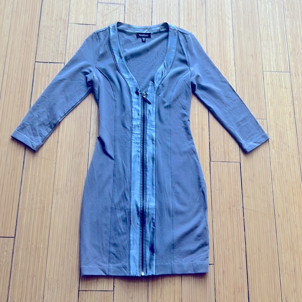 BEBE DRESS SIZE XS. Great condition. WORN ONES
